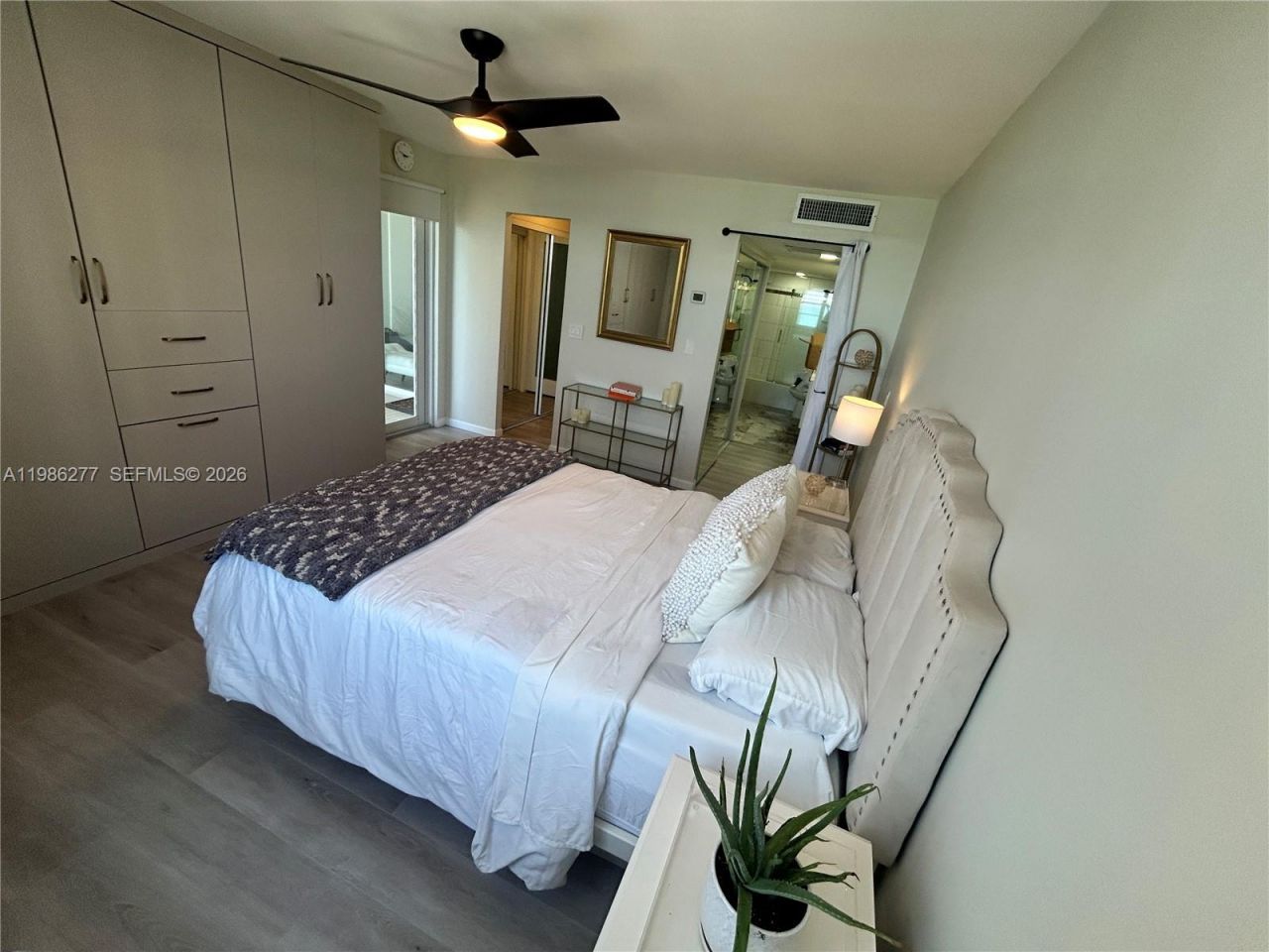 6450 Collins Ave , Unit 903, Miami Beach, FL 33141 Photo