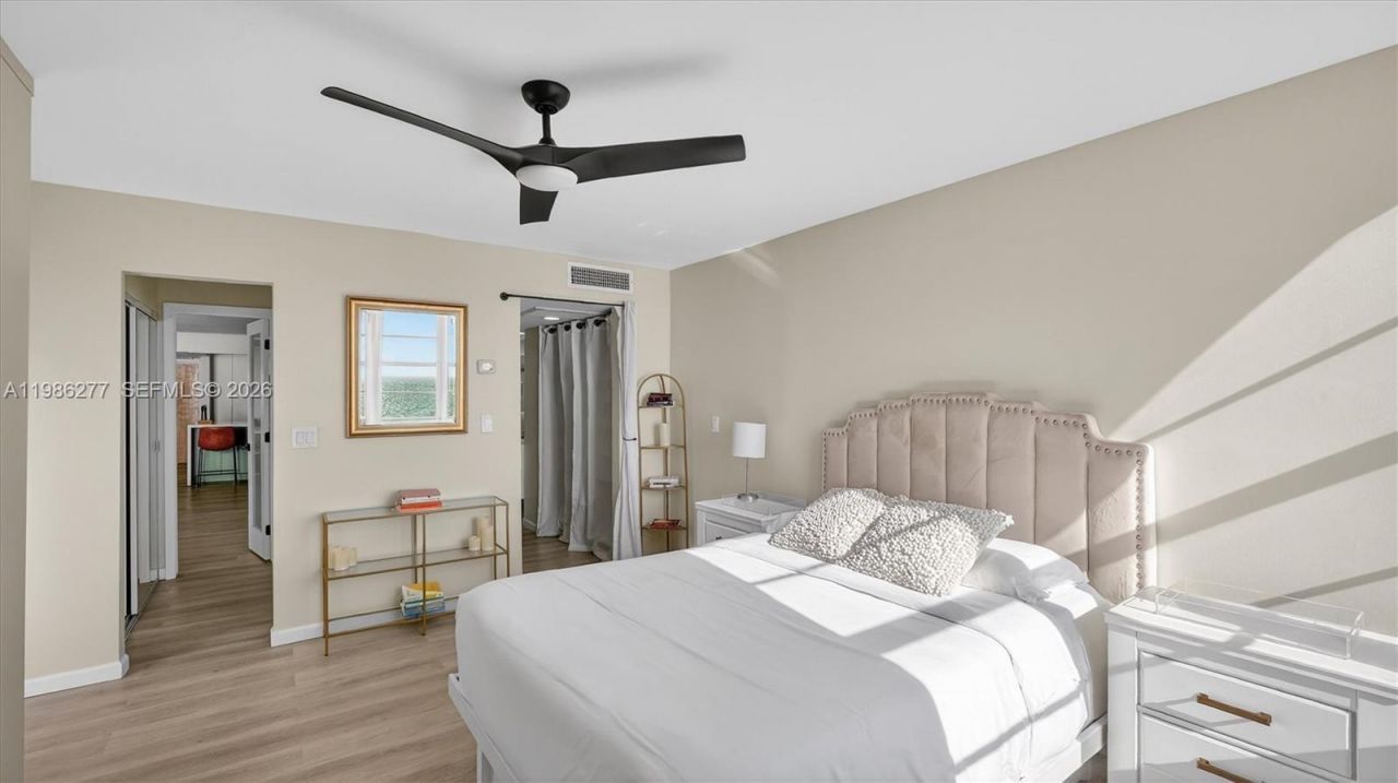 6450 Collins Ave, Unit 903, Miami Beach, FL 33141 Photo