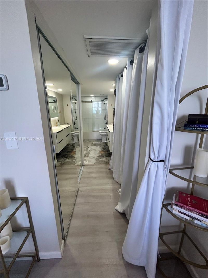 6450 Collins Ave , Unit 903, Miami Beach, FL 33141 Photo