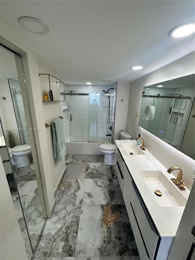 6450 Collins Ave , Unit 903, Miami Beach, FL 33141 Photo