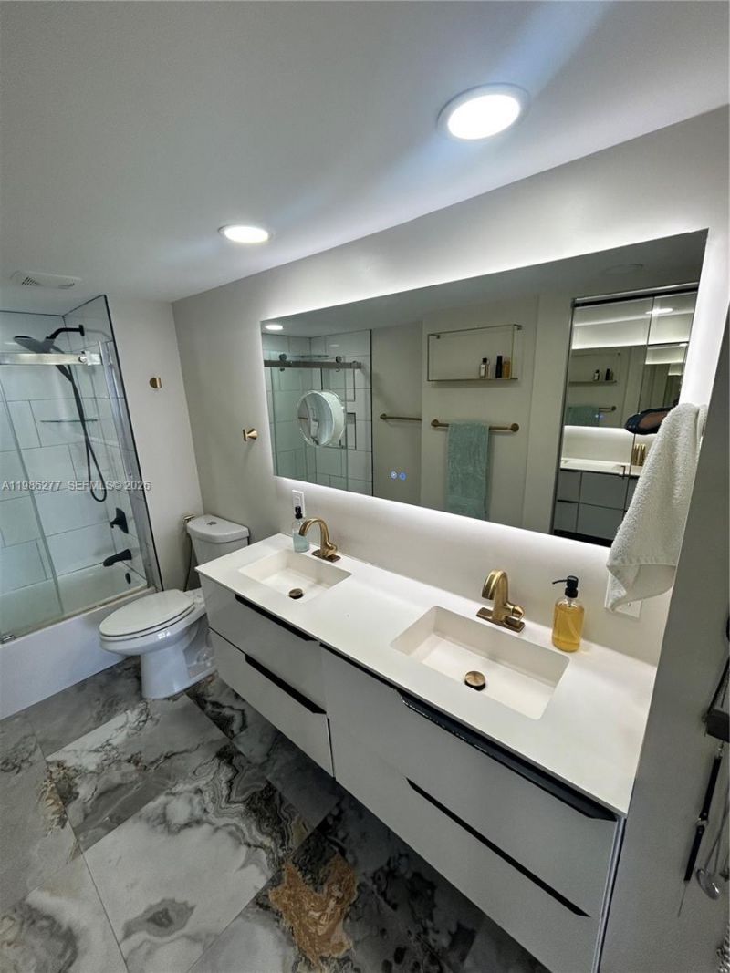 6450 Collins Ave , Unit 903, Miami Beach, FL 33141 Photo