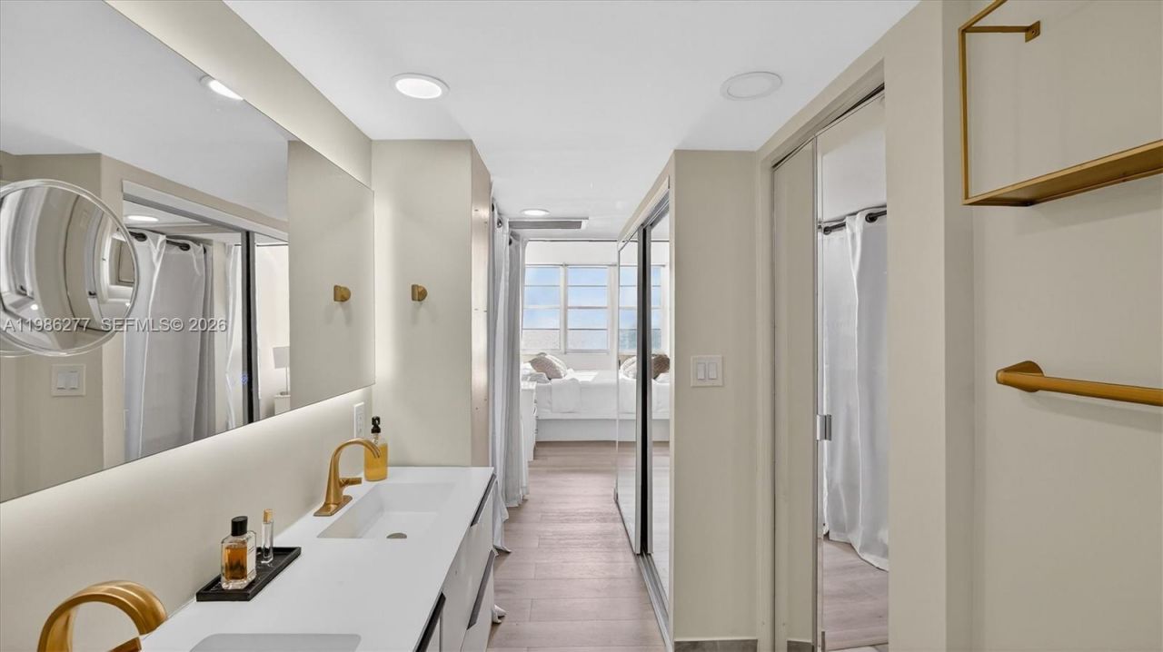 6450 Collins Ave, Unit 903, Miami Beach, FL 33141 Photo