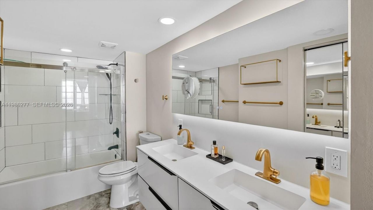 6450 Collins Ave, Unit 903, Miami Beach, FL 33141 Photo