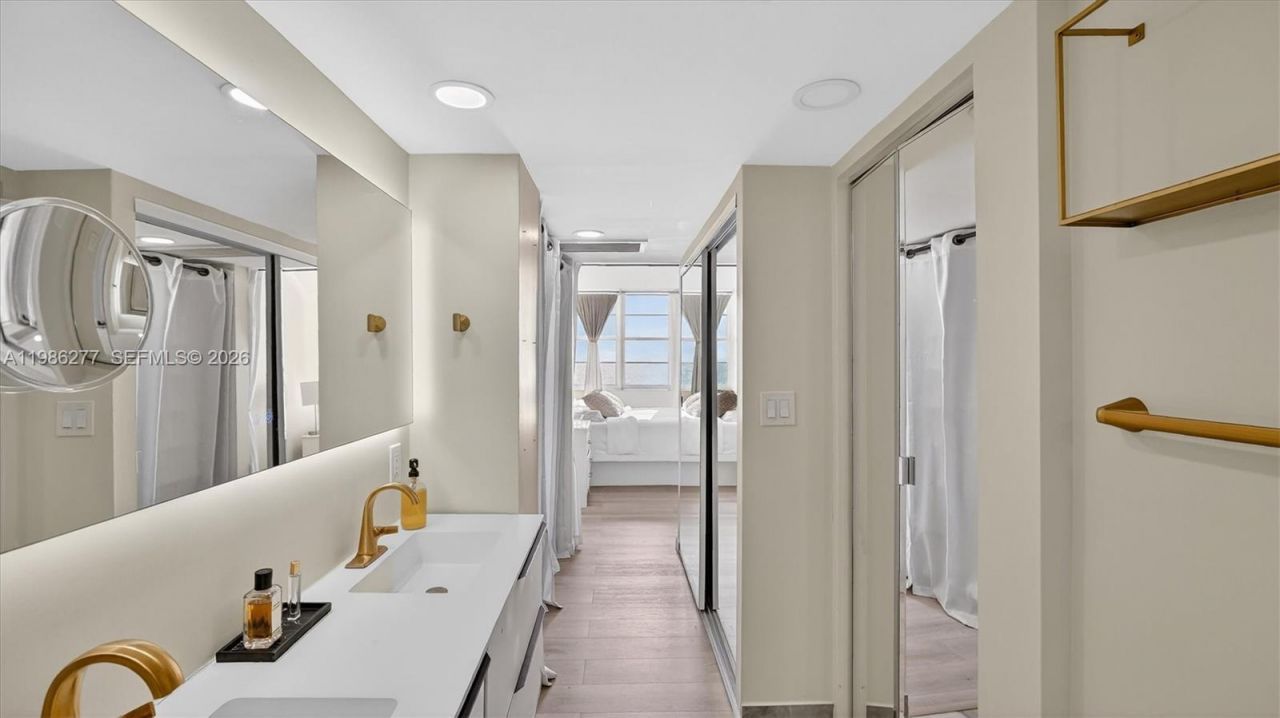 6450 Collins Ave, Unit 903, Miami Beach, FL 33141 Photo