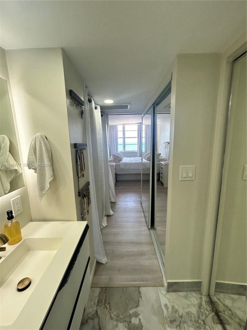 6450 Collins Ave , Unit 903, Miami Beach, FL 33141 Photo