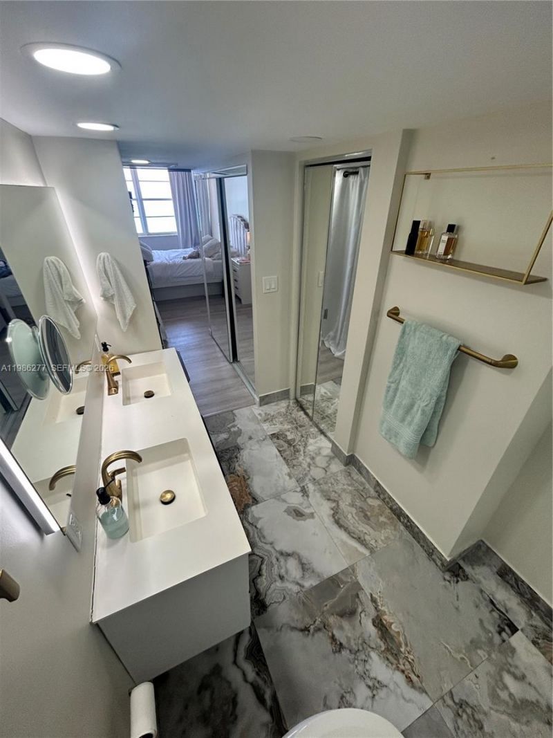 6450 Collins Ave, Unit 903, Miami Beach, FL 33141 Photo