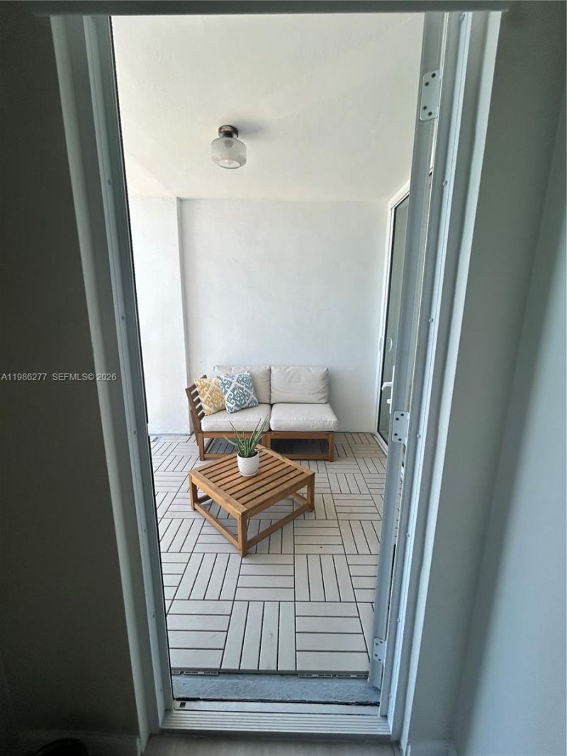 6450 Collins Ave , Unit 903, Miami Beach, FL 33141 Photo