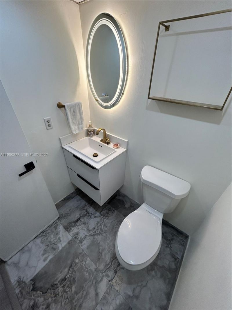 6450 Collins Ave, Unit 903, Miami Beach, FL 33141 Photo