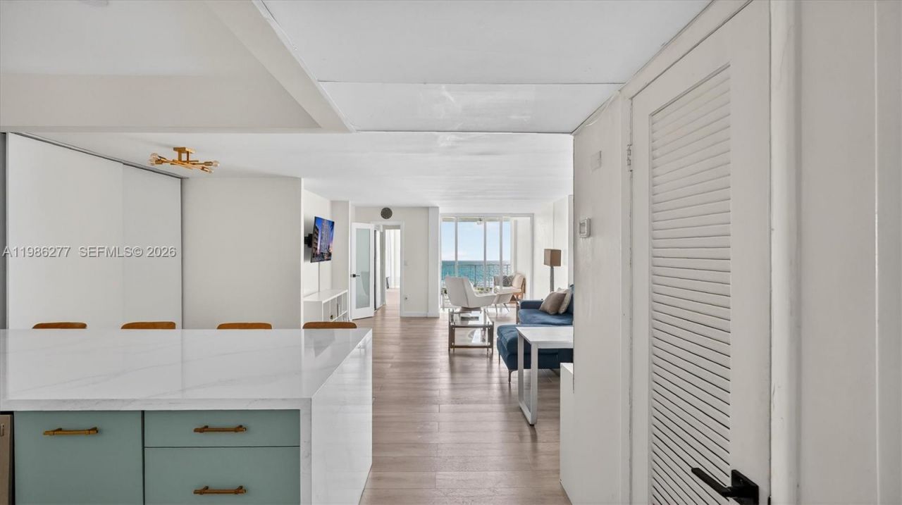 6450 Collins Ave, Unit 903, Miami Beach, FL 33141 Photo