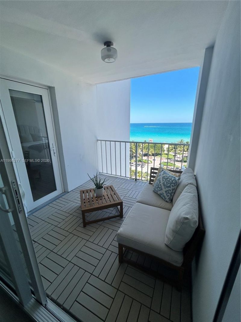 6450 Collins Ave , Unit 903, Miami Beach, FL 33141 Photo
