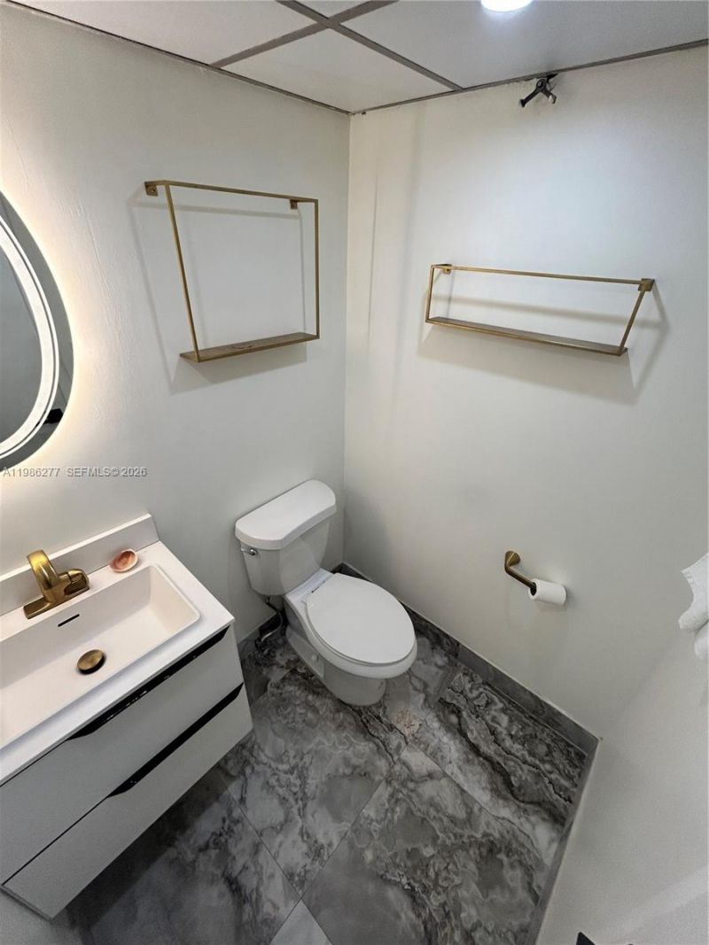 6450 Collins Ave , Unit 903, Miami Beach, FL 33141 Photo