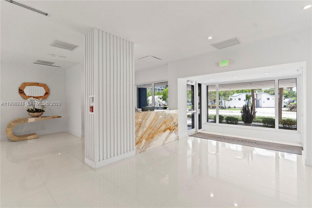 6450 Collins Ave , Unit 903, Miami Beach, FL 33141 Photo