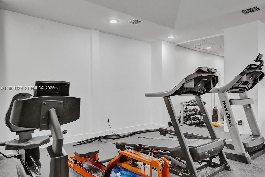 6450 Collins Ave , Unit 903, Miami Beach, FL 33141 Photo