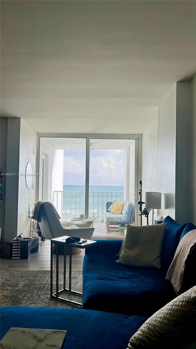 6450 Collins Ave , Unit 903, Miami Beach, FL 33141 Photo