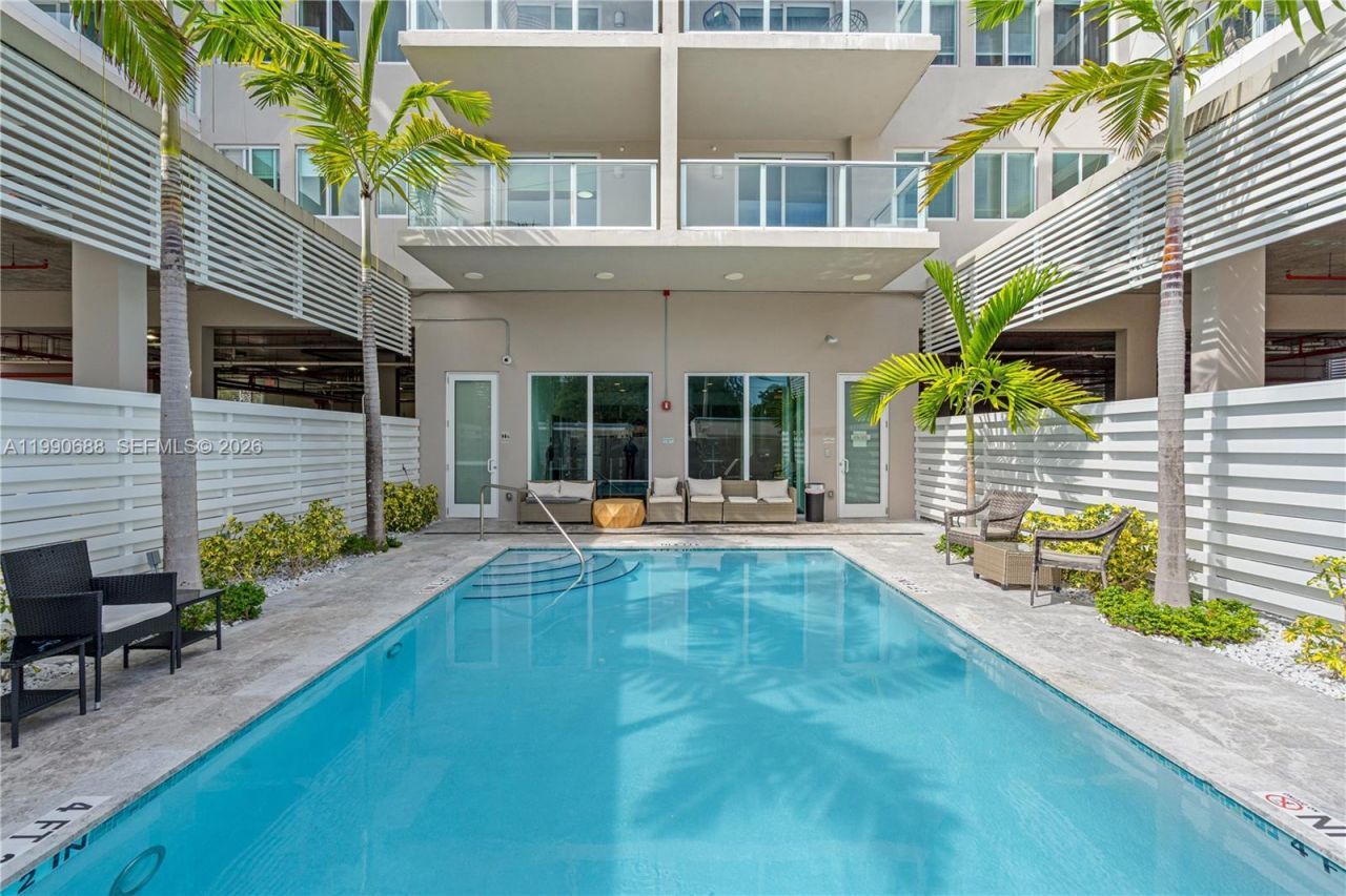 1850 Monroe St , Unit 308, Hollywood, FL 33020 Photo