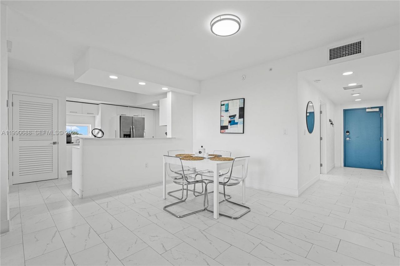 1850 Monroe St , Unit 308, Hollywood, FL 33020 Photo