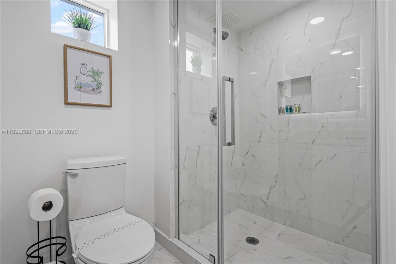 1850 Monroe St , Unit 308, Hollywood, FL 33020 Photo