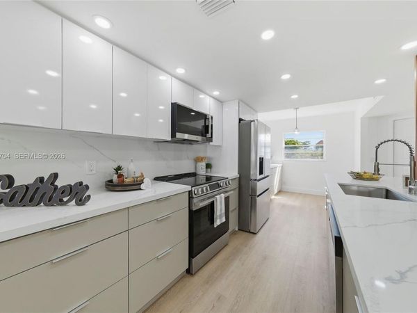 800 SW 125th Way , Unit 312O, Pembroke Pines, FL 33027