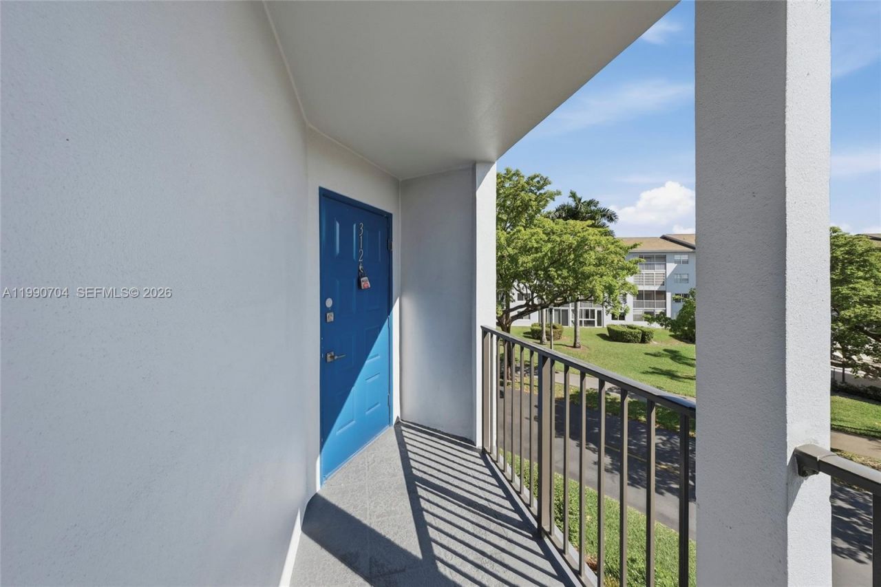 800 SW 125th Way , Unit 312O, Pembroke Pines, FL 33027 Photo
