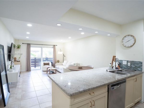 7483 SW 82nd St , Unit A308, Miami, FL 33143