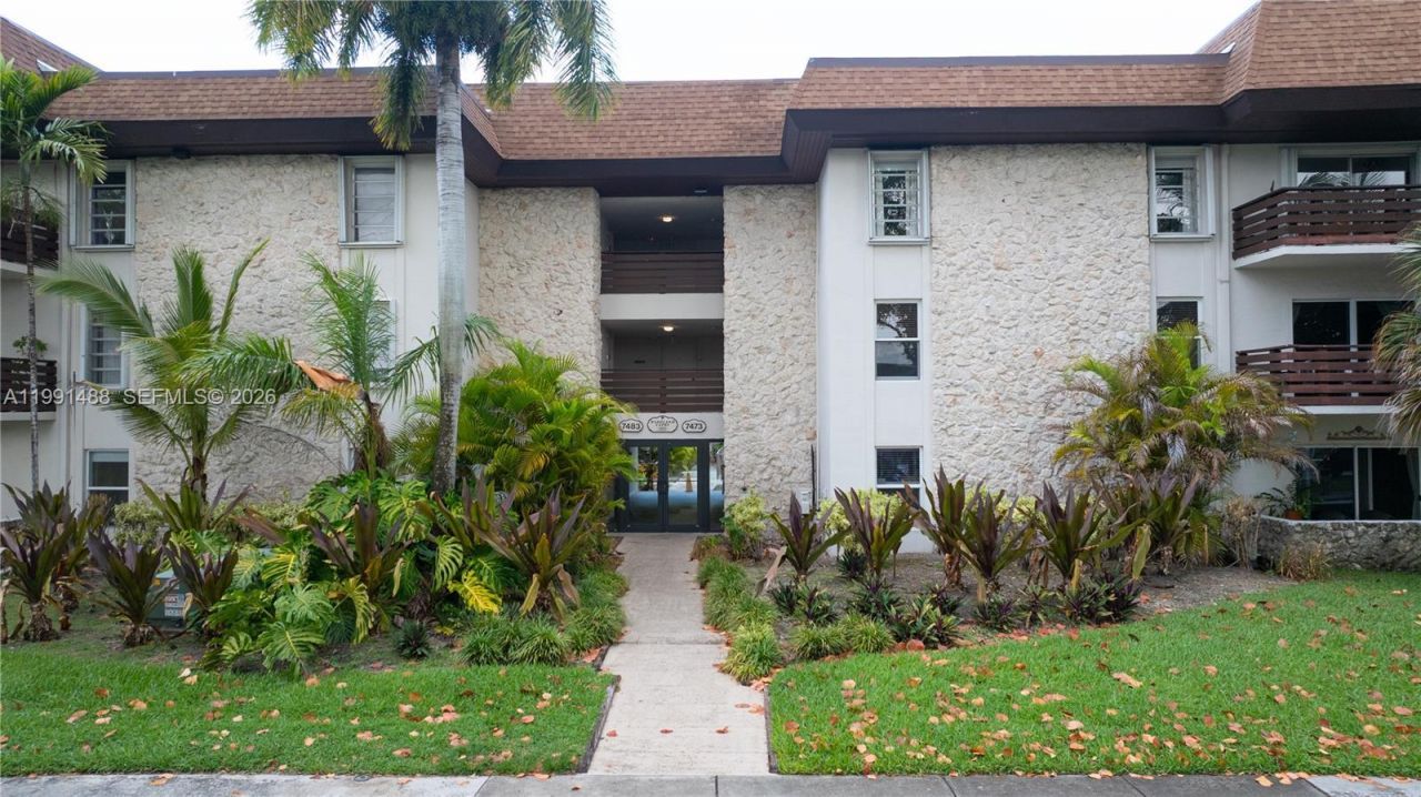 7483 SW 82nd St , Unit A308, Miami, FL 33143 Photo