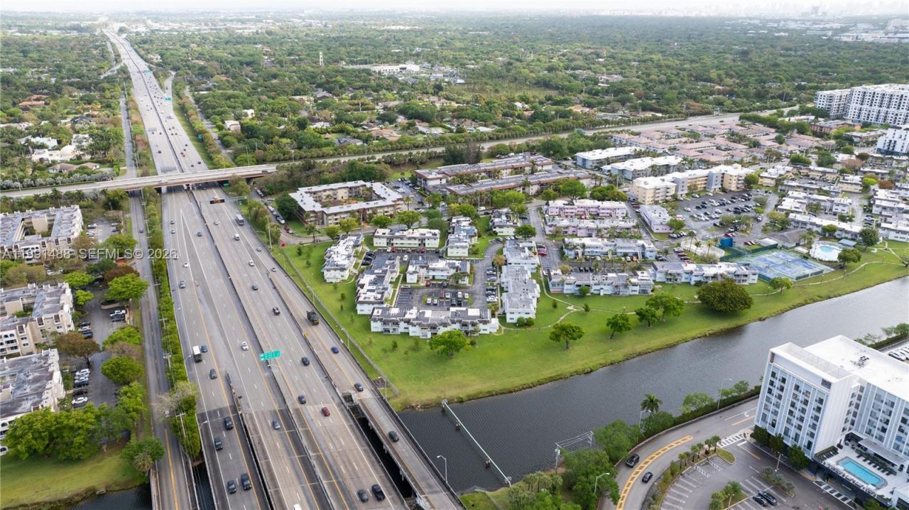 7483 SW 82nd St , Unit A308, Miami, FL 33143 Photo