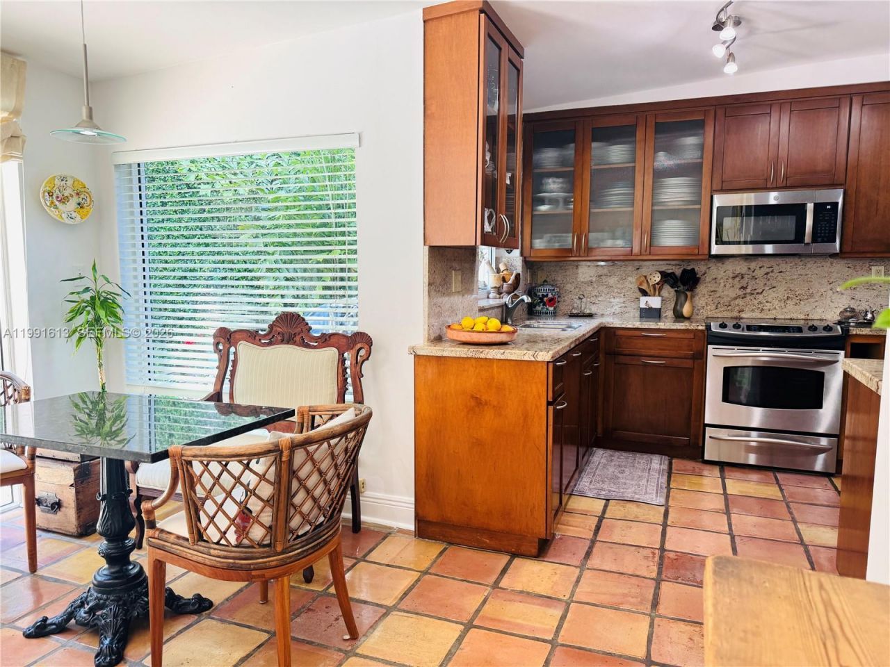 204 Westwood Dr, Key Biscayne, FL 33149 Photo