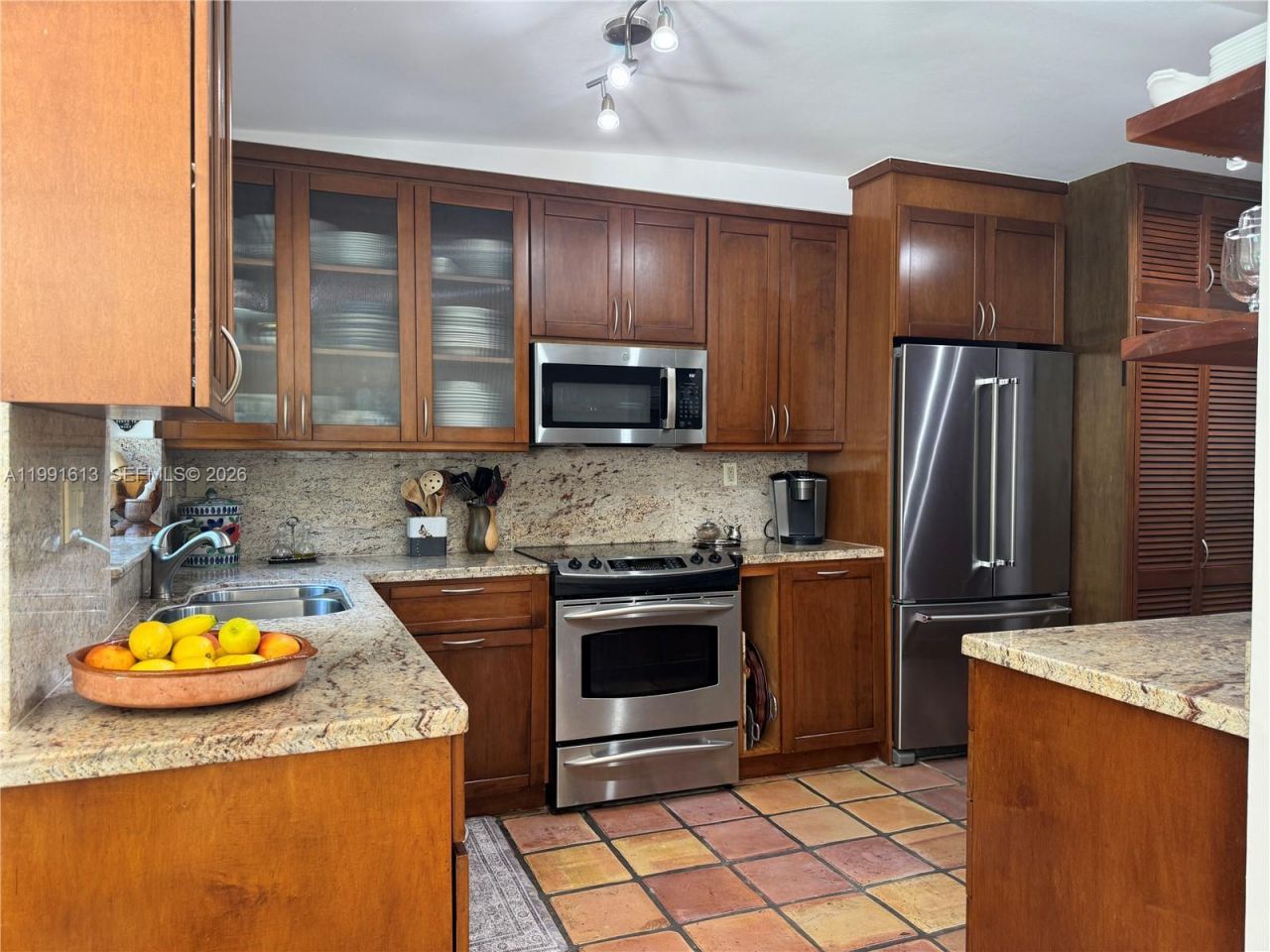 204 Westwood Dr, Key Biscayne, FL 33149 Photo