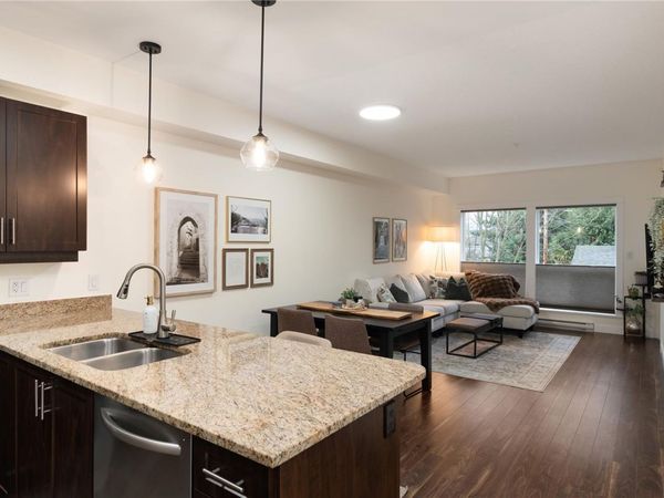 938 Dunford Ave, Unit #213, Langford, BC V9B 2S3