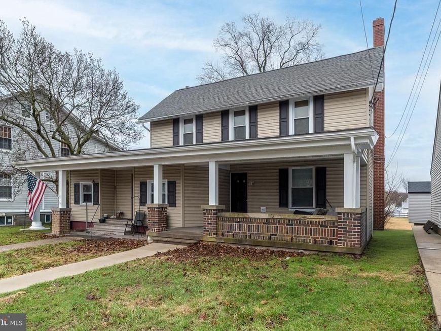 10 N Main Street, Trumbauersville, PA 18970 Main Photo