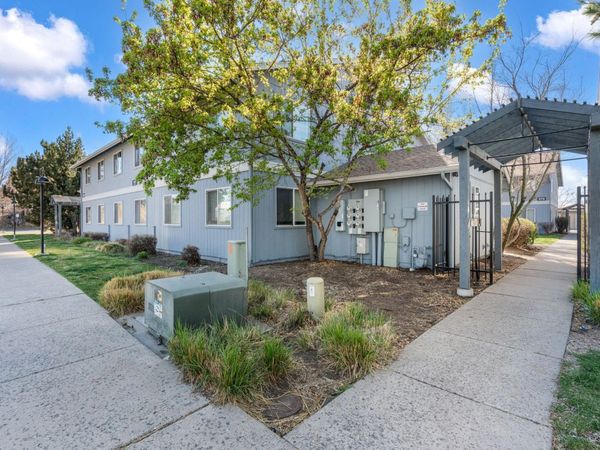 1015 SE 4th Street, Unit #11, Bend, OR 97702