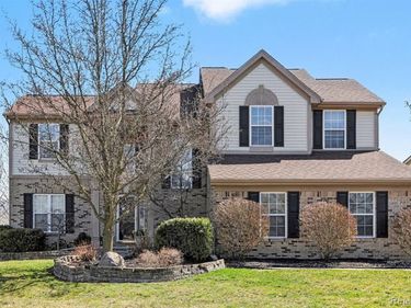 13805 Pond Bluff Drive, Belleville, MI 48111