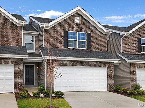 43 Fairmount Grove Drive, St Peters, MO 63376