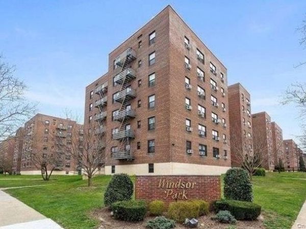 73-03 Bell Blvd. , Unit 1O, Bayside, NY 11364