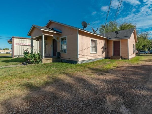 616 Main Street , Sulphur Springs, TX 75482
