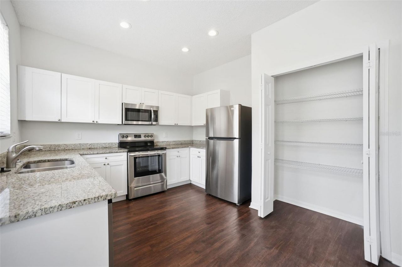 716 Grand Canyon Drive , Valrico, FL 33594 Photo