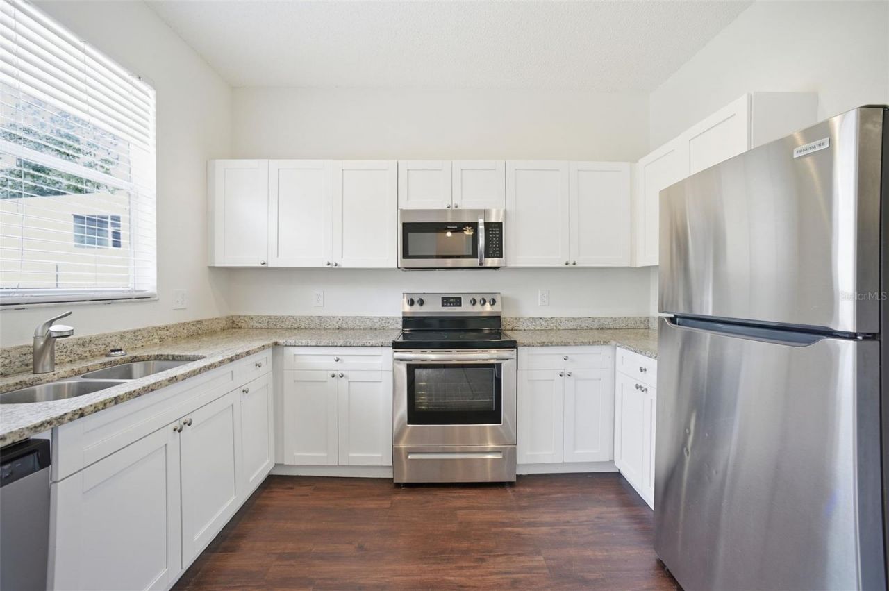 716 Grand Canyon Drive , Valrico, FL 33594 Photo