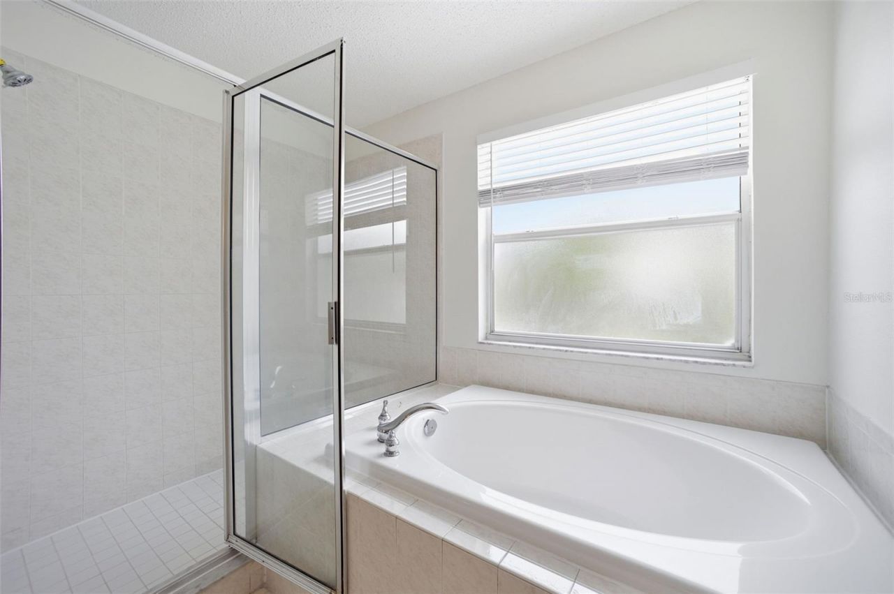 716 Grand Canyon Drive , Valrico, FL 33594 Photo