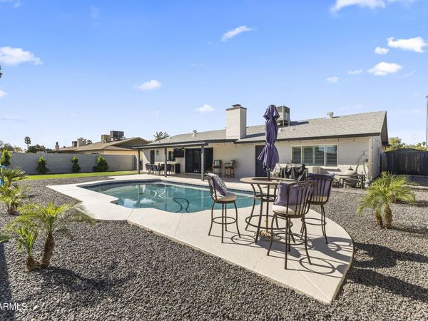 5129 W ECHO Lane, Glendale, AZ 85302