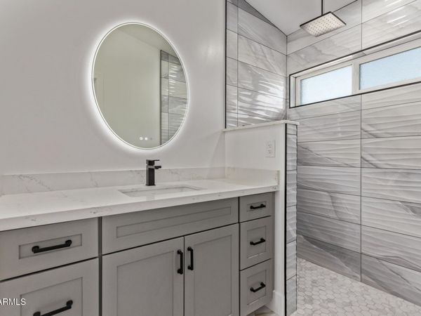 1645 S 29TH Avenue, Phoenix, AZ 85009