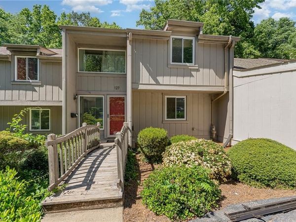 127 Lamplighter Circle , Winston-Salem, NC 27104