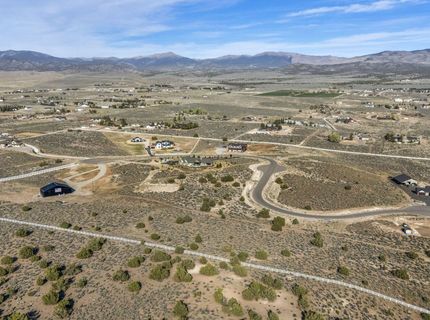 1374 Hunters Point Drive, Gardnerville, NV 89410 Photo