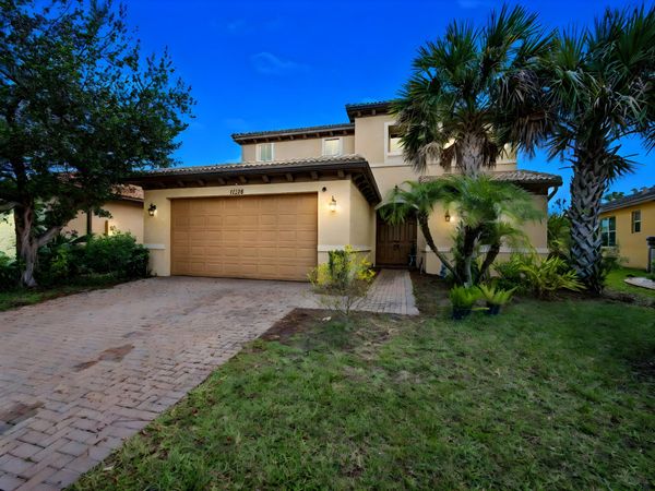 11316 SW Barton Way, Port St. Lucie, FL 34987