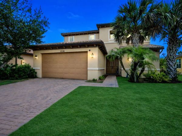 11316 SW Barton Way, Port St. Lucie, FL 34987