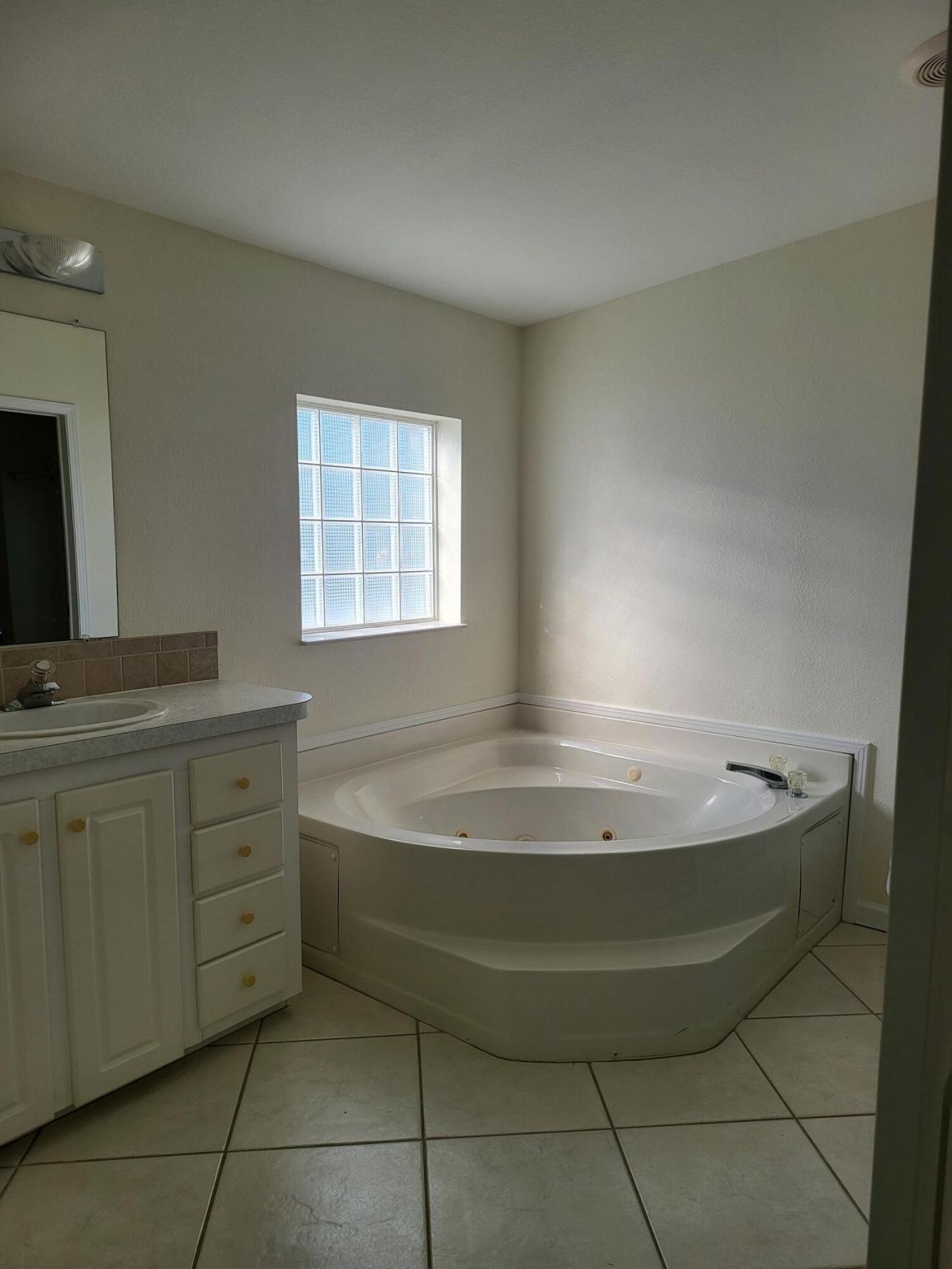 8125 9th Hole Drive, Port Saint Lucie, FL 34952 Photo