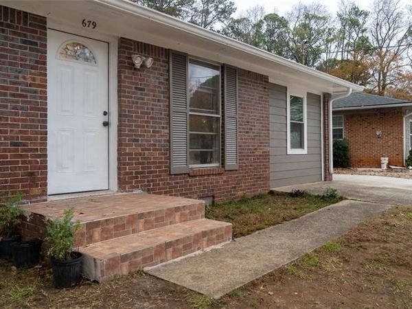 679 Winchester Lane , Norcross, GA 30071