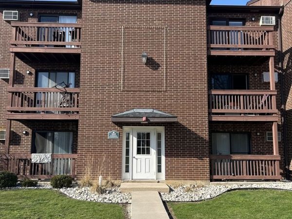 330 Shorewood Drive , Unit 3B, Glendale Heights, IL 60139