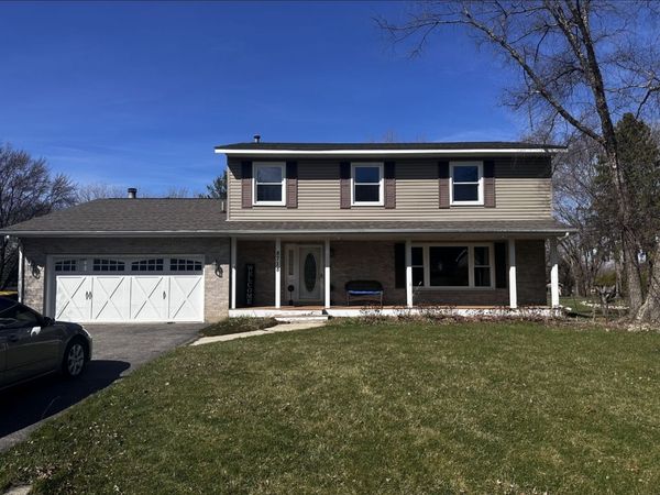 8718 Burton Road , Wonder Lake, IL 60097