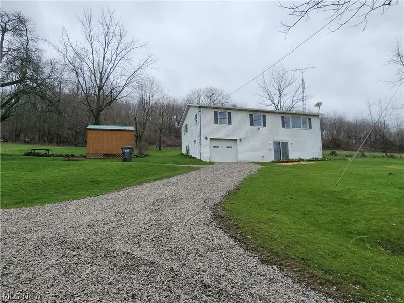 2286 Stonecreek Road SW, New Philadelphia, OH 44663 Photo 1