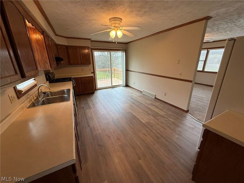 2286 Stonecreek Road SW, New Philadelphia, OH 44663 Photo 8